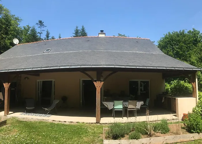 Calme Sur Terrasse - Proche Canal Nantes à Brest Bed & Breakfast *